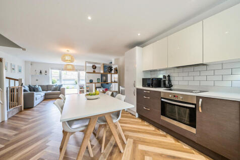 1296261-9-6839ee7...