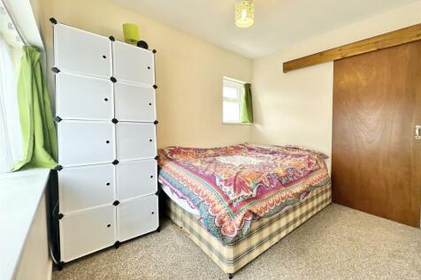 Bedroom 4.jpg