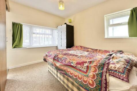 Bedroom  4.jpg