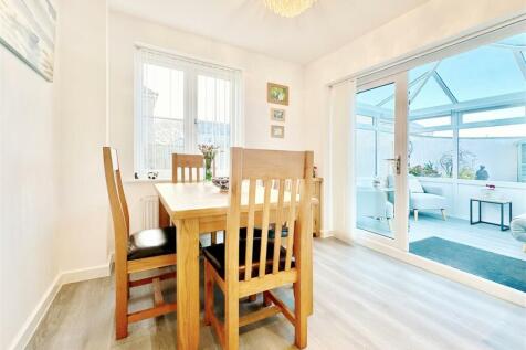 Dining Area.JPG