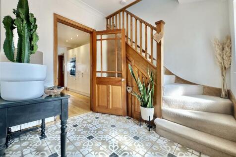 Entrance Hall.jpg
