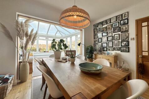Dining Room.jpg