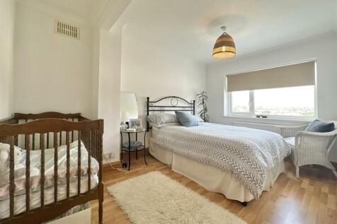 Bedroom 2.jpg
