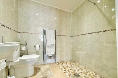 Add. Shower Room.jpg