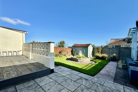 Rear Garden Right.jpg