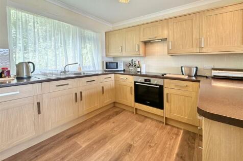 Kitchen Area.JPG