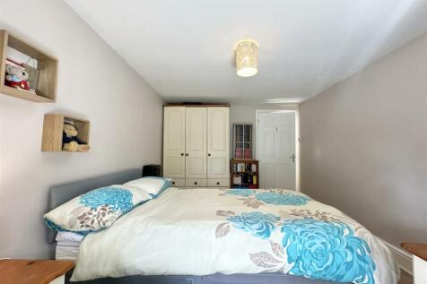 Bedroom  2.jpg