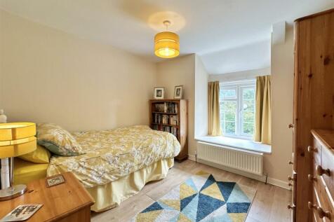 Bedroom 4.jpg