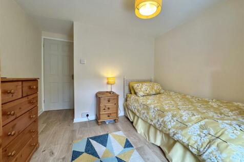 Bedroom  4.jpg