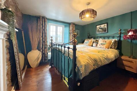 Bed 1 (2).JPG