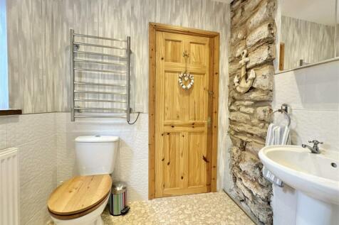Bathroom_.jpg