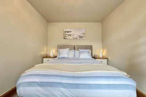 Bedroom  1.jpg