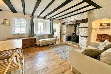 Dining Room From Kitchen.JPG