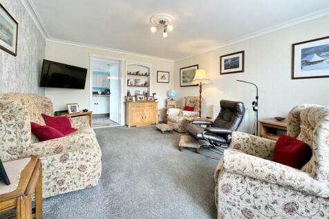 Livign Room Towards Kitchen.JPG