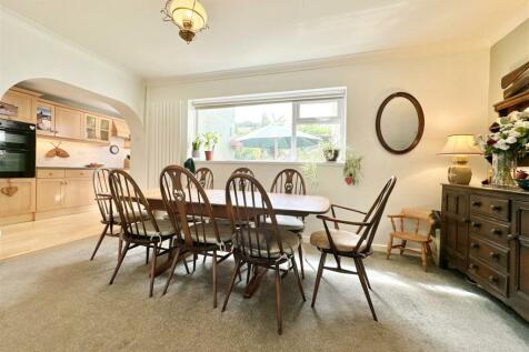 Dining Room.JPG
