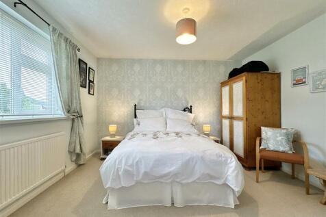 Bedroom  1.jpg