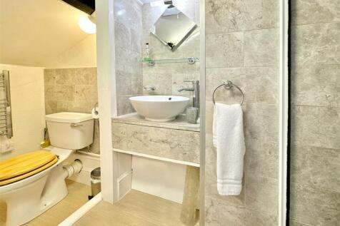 En Suite Room 5 Shower Room.JPG