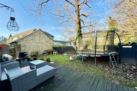 Rear_Garden.jpeg