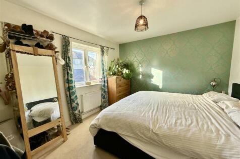 Bedroom 1.jpeg