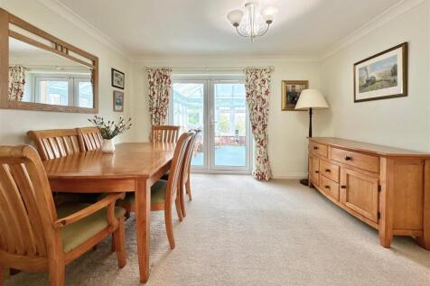 Dining Room.JPG