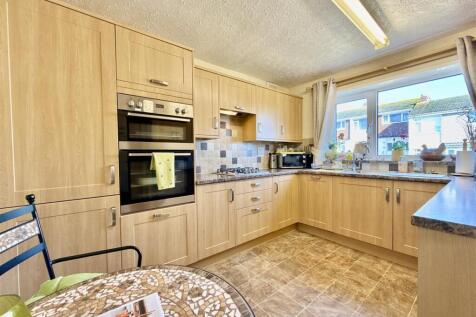 Kitchen_.jpg