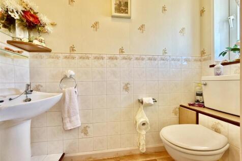 Downstairs WC.jpg