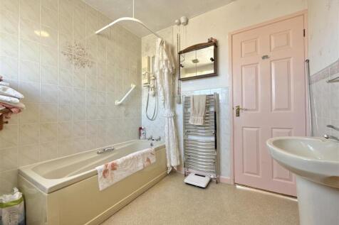 Family  Bathroom.jpg