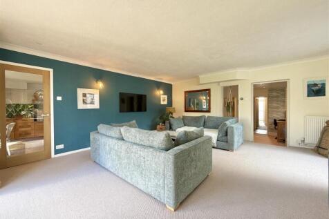 Living Room.jpeg