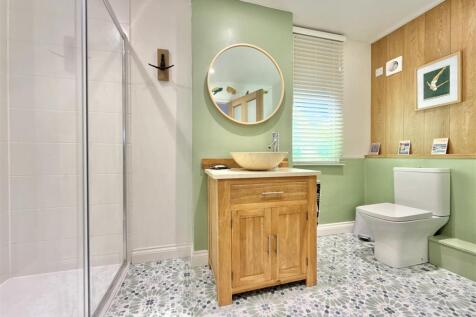 Shower  Room.jpeg