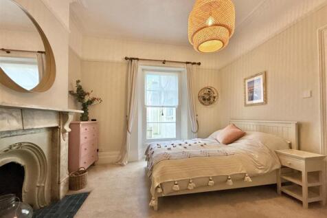 Bedroom  2.jpeg