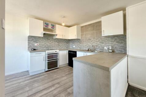 Kithcen Breakfast Bar.JPG