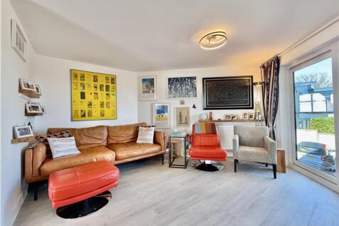 Living  Area.jpg
