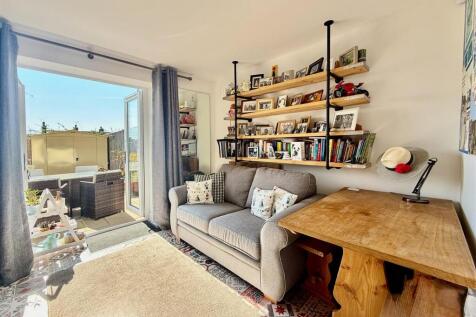 Bedroom_3.jpg