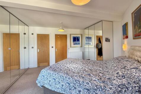 Bedroom  1.jpg