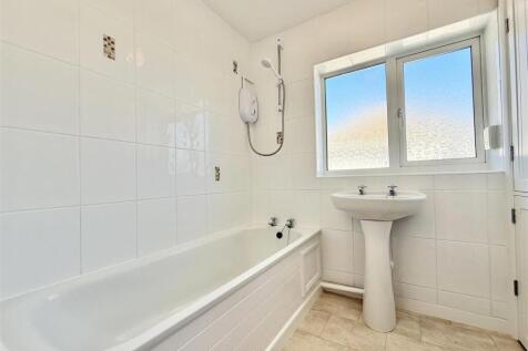 Bathroom_.jpeg