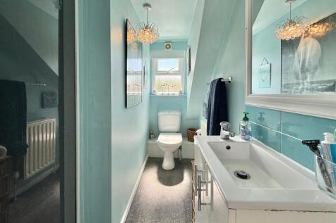 En Suite To Bed 1.JPG