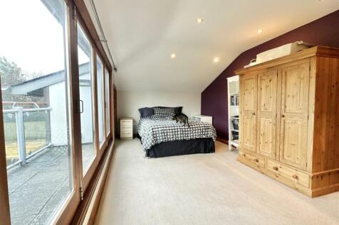 Master  Bedroom.jpg