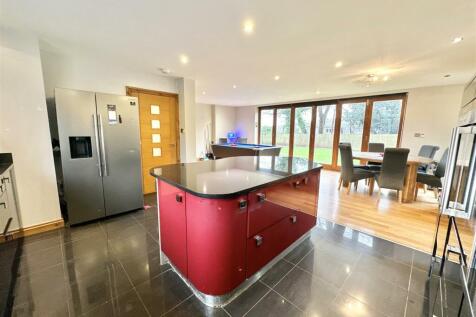 Kitchen_.jpg