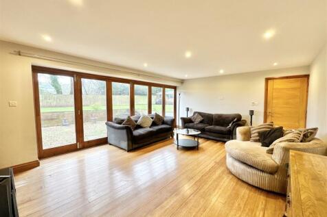 Living  Room.jpg