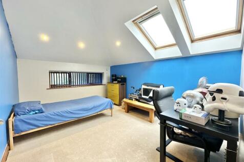 Bedroom 2.jpg