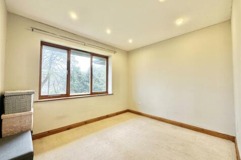 Bedroom 3.jpg