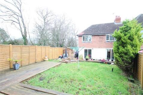 2 Bedroom Houses For Sale In Park Barn Guildford Surrey Rightmove