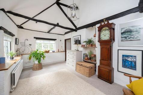 Reception Hallway/Study Space