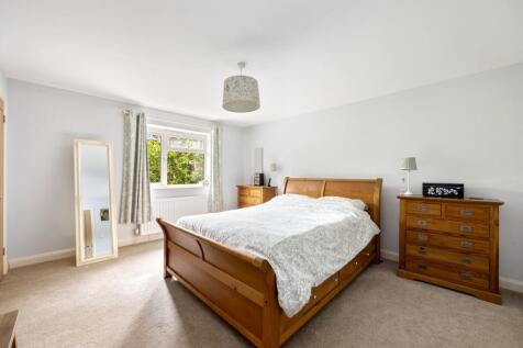 Main Bedroom with en-suite