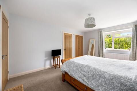 Main Bedroom with en-suite