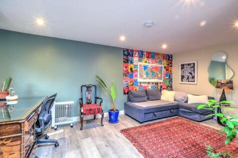 Studio Room