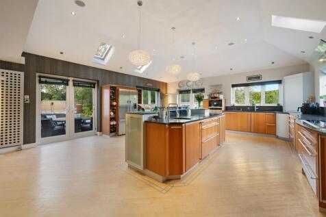 Kitchen Family Room