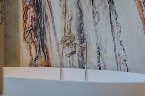 Ensuite detail