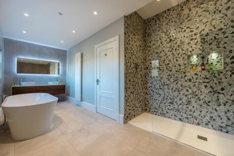 Master En-Suite