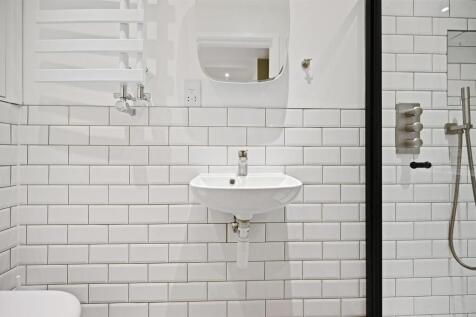 BCWH - 88, Corbet Close - Shower (4).jpg